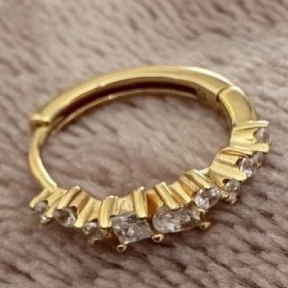 Astrid & Miyu CELESTIAL CRYSTAL 11.5MM HOOP IN GOLD - Picture 6 of 10